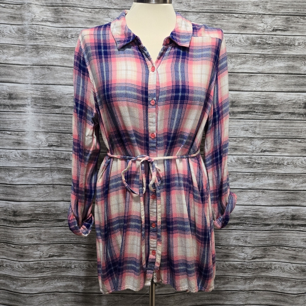 Motherhood pink and blue plaid button down top with tie
